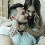 foto de una pareja de enamorados felices